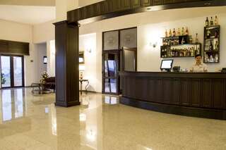 Отель Hotel Axa Travel Себеш-4